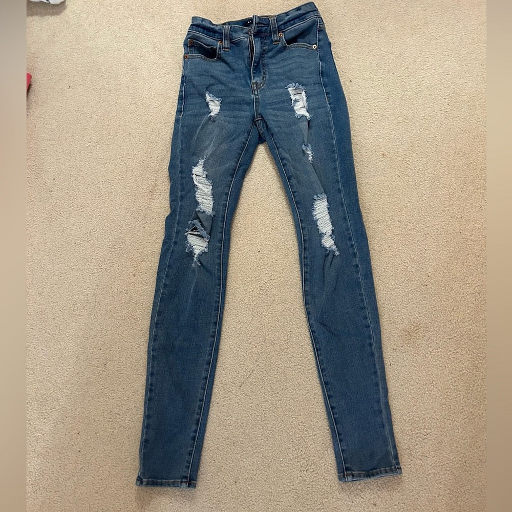 High rise ripped skinny jeans